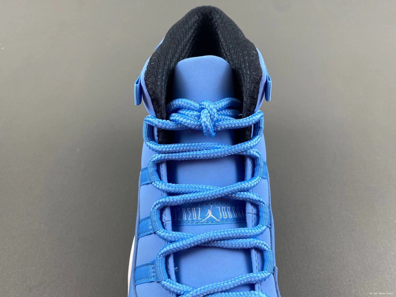29) Flight Ultimate Gift of 717602-900 Jordan - (11 0928